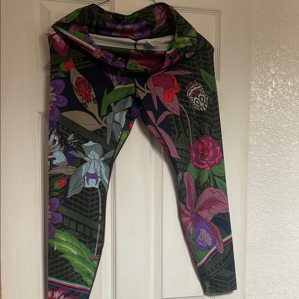 Nike Pink and Green Leggings for Active Comfort